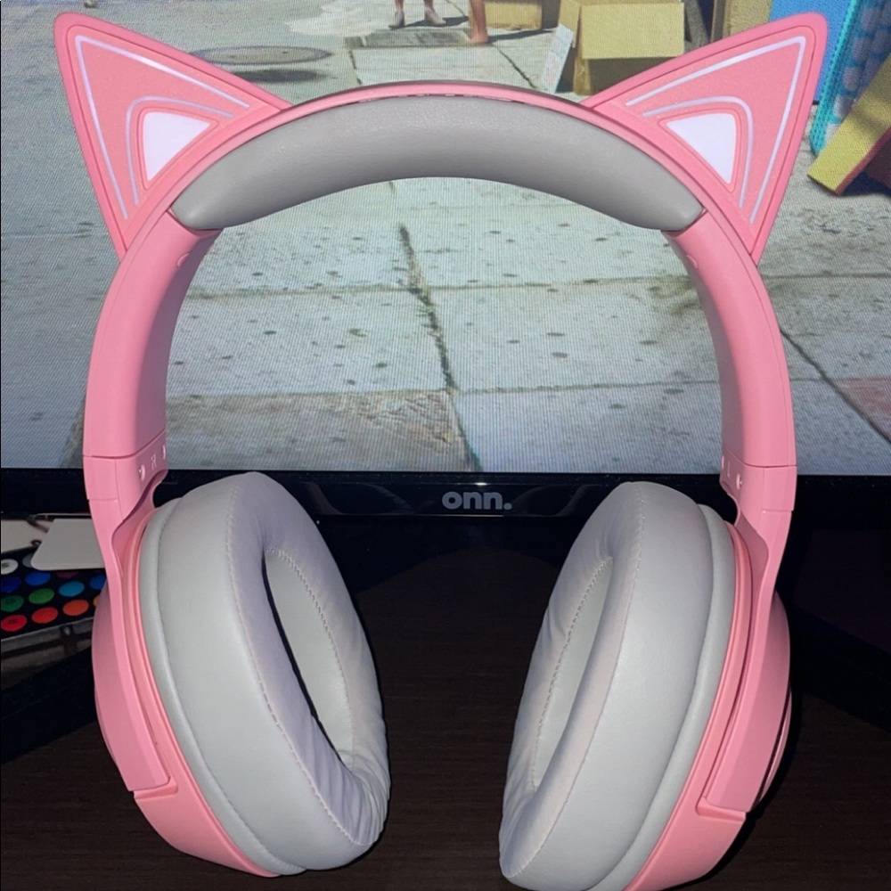 Razor Kitty Headphones!